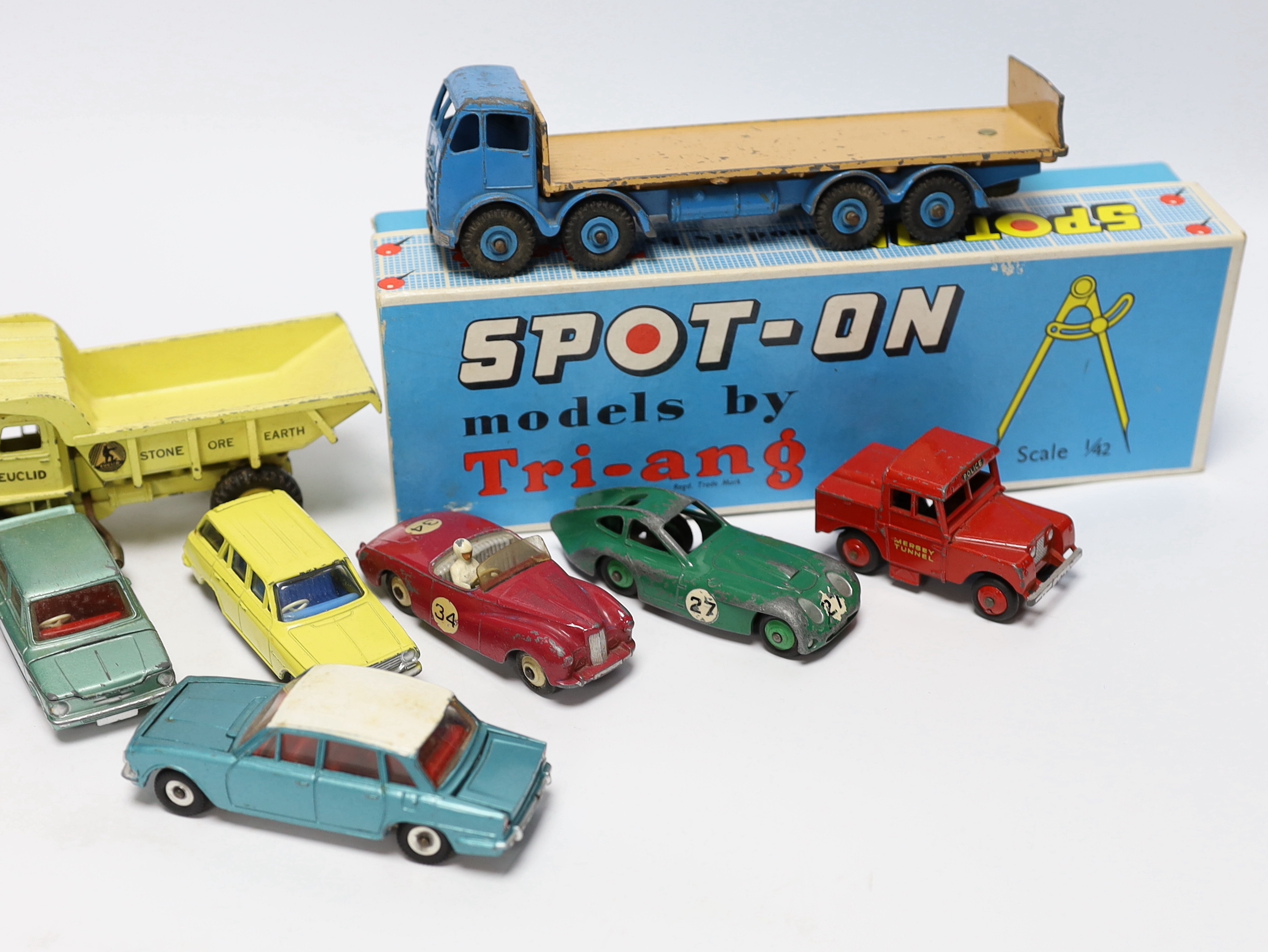 A quantity of Dinky Toys and Tri-ang Spot-On die cast vehicles (14)